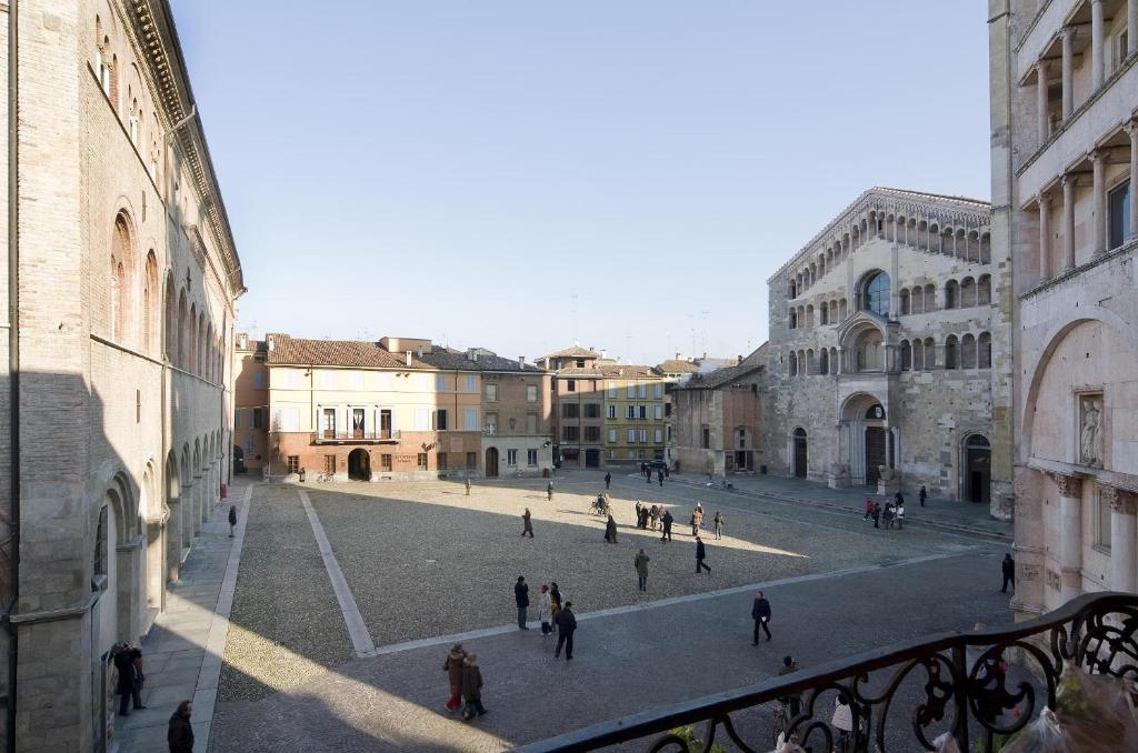 Palazzo Dalla Rosa Prati Parma Exterior foto